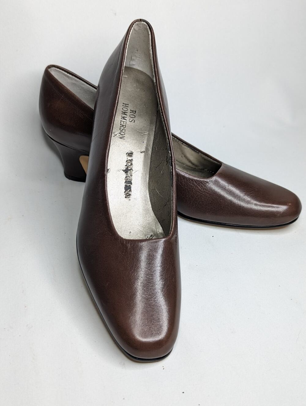 Ros Hommerson Womens size 7 brown leather pumps slip-on shoes